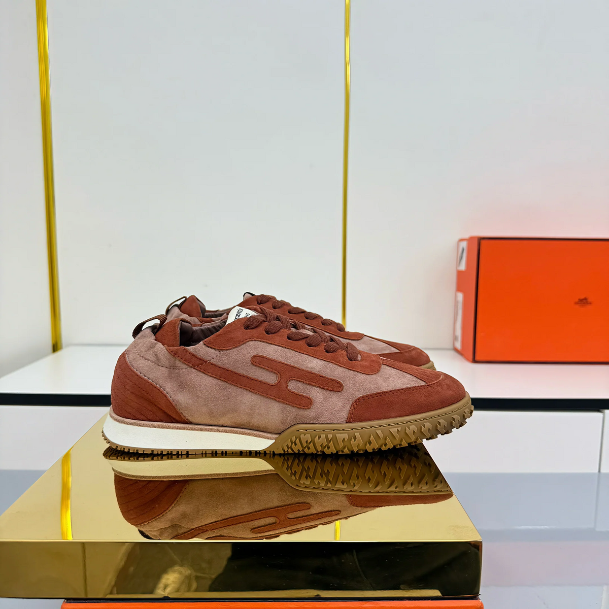 HM 2026 Casual Sneakers Rust Brown Suede 667356
