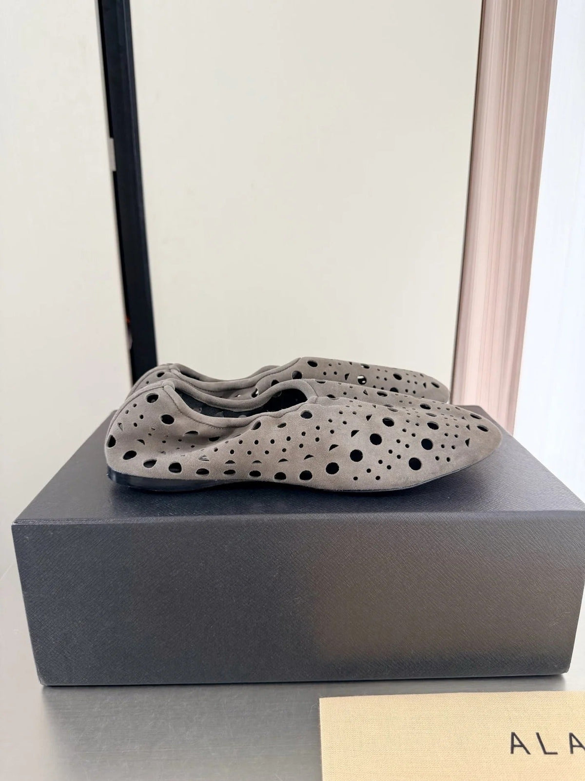 Alaia 2026 Ballerina Flats Perforated Suede 784611