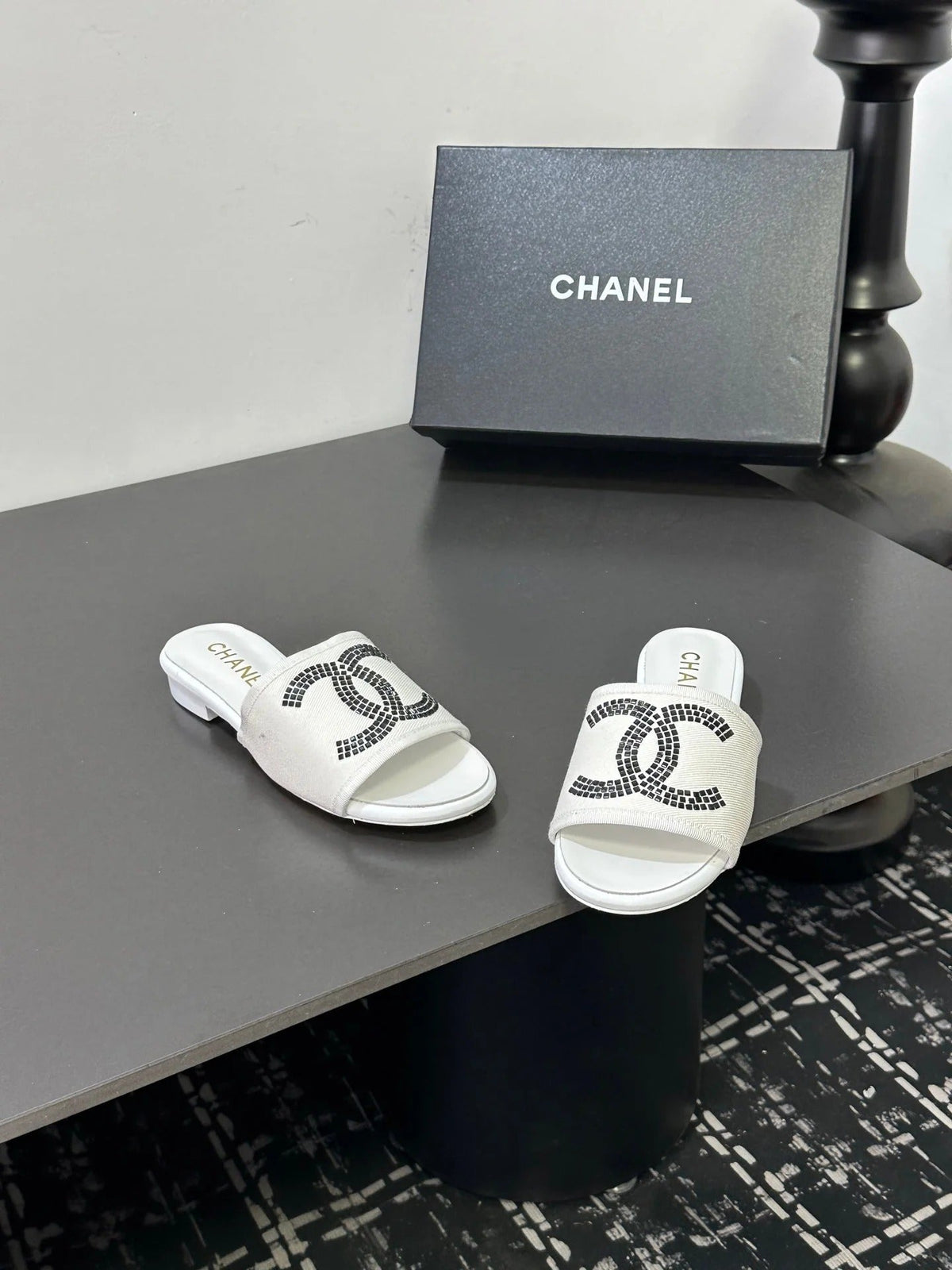 CC 2026 Slippers White Canvas Sheepskin 668148