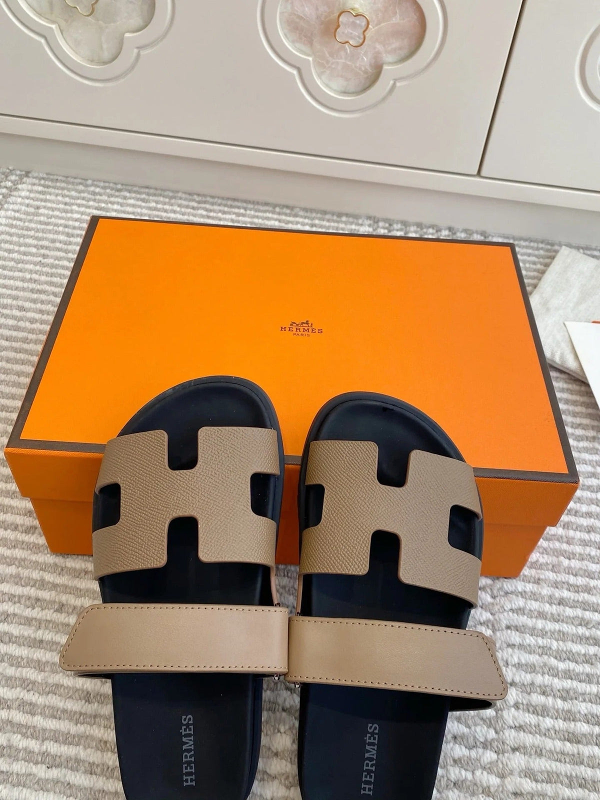 HM 2026 Velcro Slippers Taupe Cowhide 667463