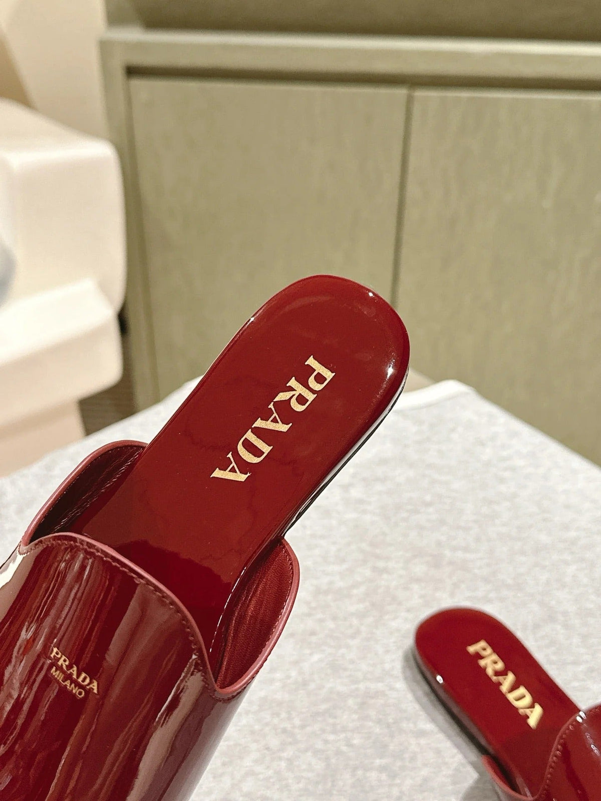 PRA 2026S Flats Mule Dark Red Patent Leather 657681