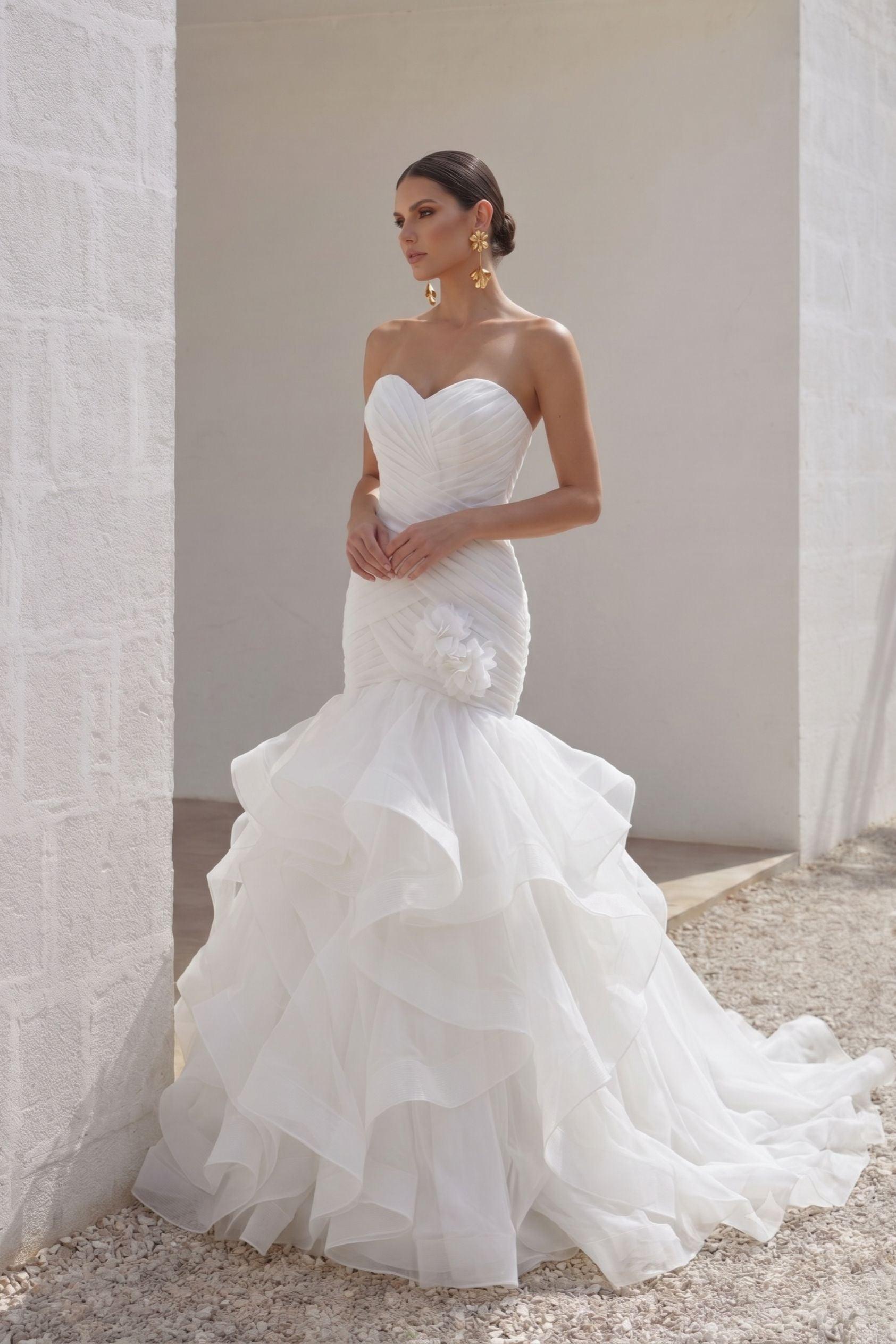 Trumpet-Mermaid Court Train Organza Wedding Dress LD3817
