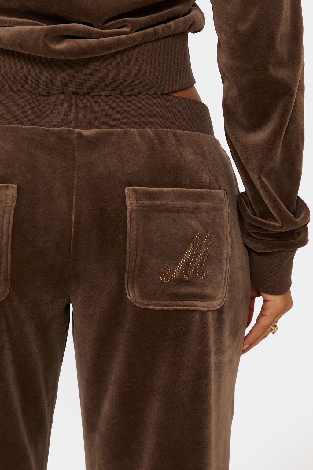 PLUSH JOGGER