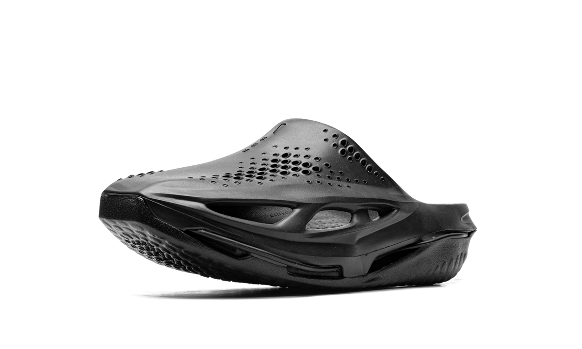 MMW 005 Slide Triple Black DH1258 002