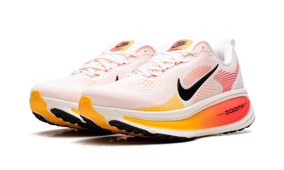 Vomero 18 WMNS Sail Bright Crimson Laser Orange HM6804 100