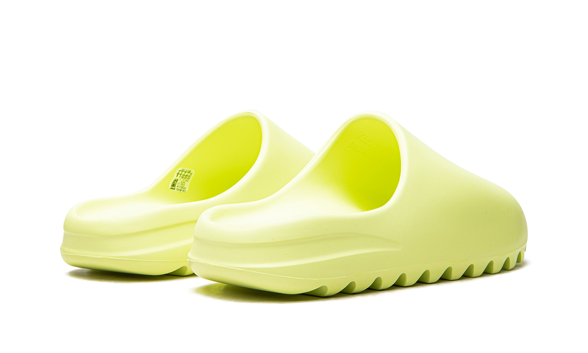 Yeezy Slide Glow GX6138