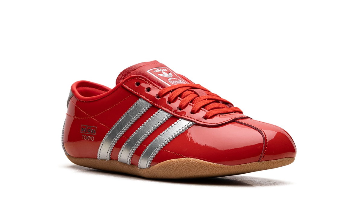 Tokyo WMNS Red/Silver Metallic JQ0596